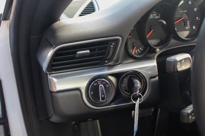 2018 Porsche 911 Carrera