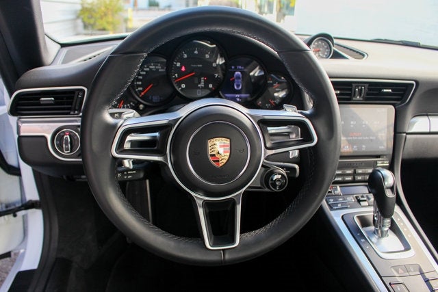 2018 Porsche 911 Carrera