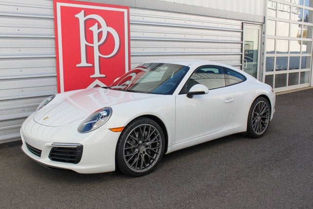 2018 Porsche 911 Carrera