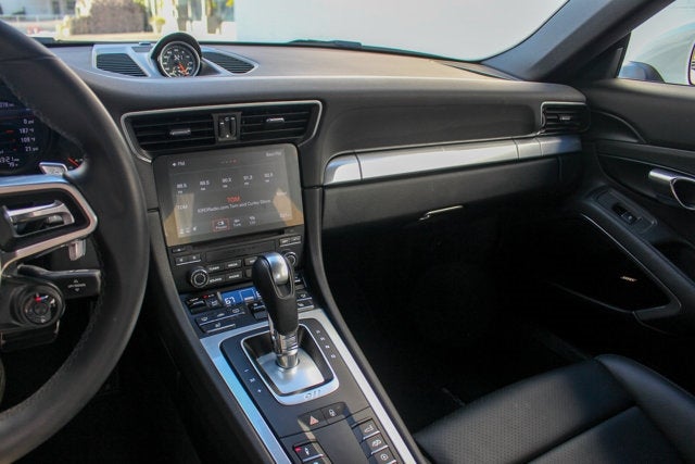 2018 Porsche 911 Carrera