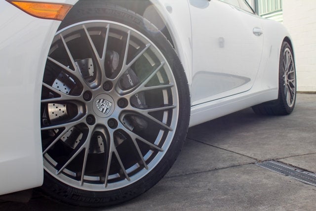 2018 Porsche 911 Carrera