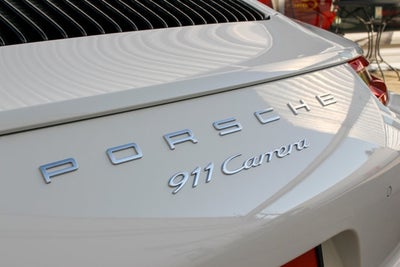 2018 Porsche 911 Carrera