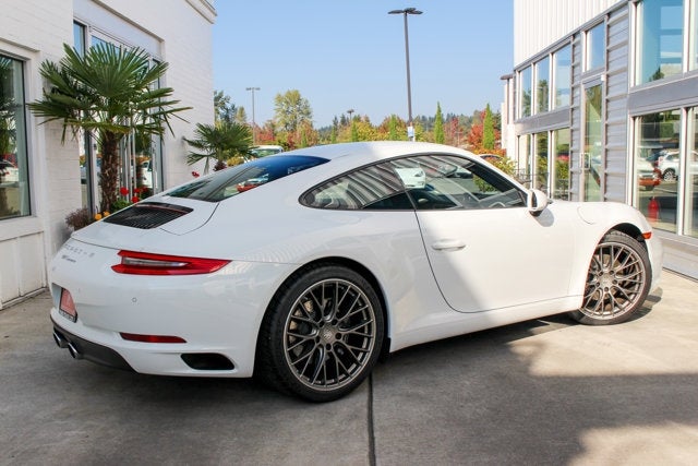 2018 Porsche 911 Carrera