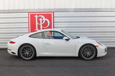 2018 Porsche 911 Carrera