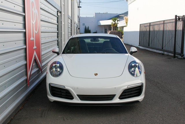 2018 Porsche 911 Carrera