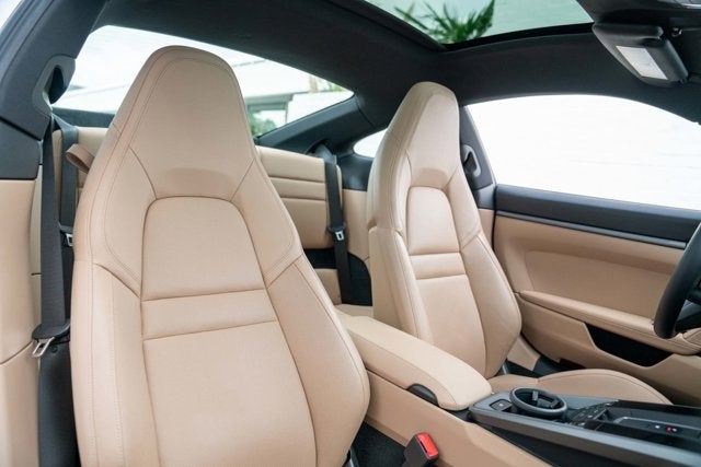 2021 Porsche 911 Carrera 4