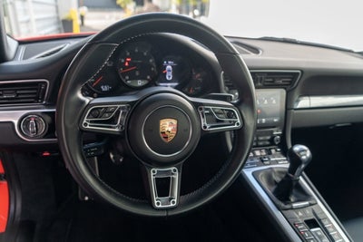 2017 Porsche 911 Carrera