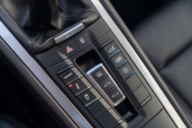 2017 Porsche 911 Carrera