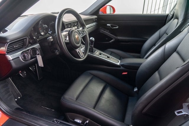 2017 Porsche 911 Carrera