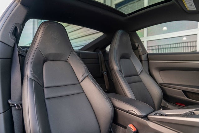 2021 Porsche 911 Carrera