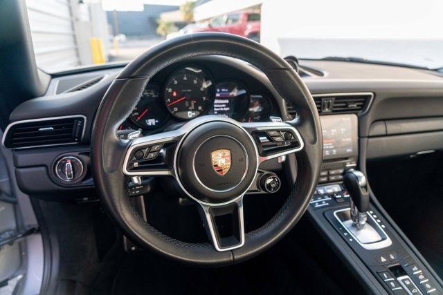 2018 Porsche 911 Carrera