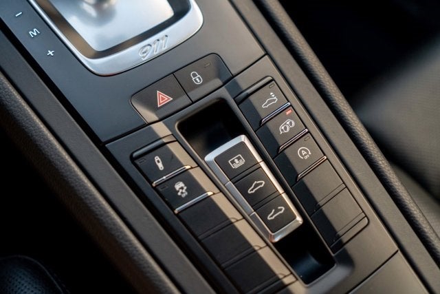 2018 Porsche 911 Carrera