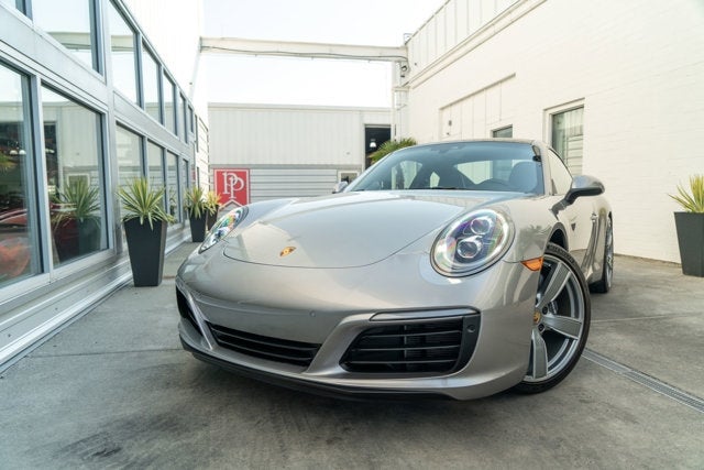 2018 Porsche 911 Carrera