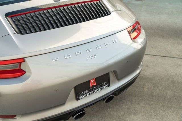 2018 Porsche 911 Carrera