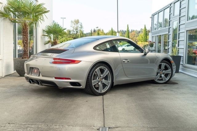 2018 Porsche 911 Carrera