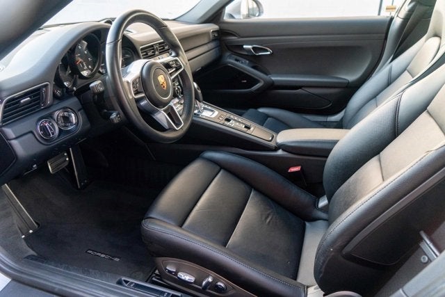 2018 Porsche 911 Carrera