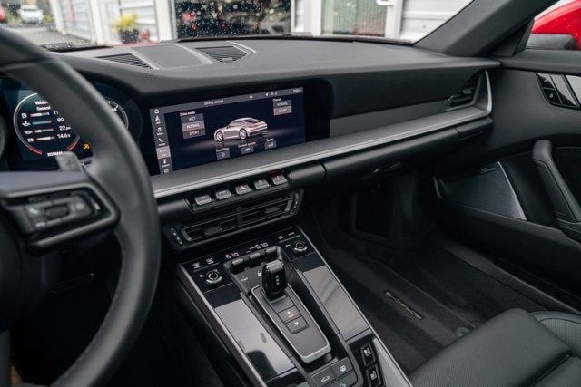 2020 Porsche 911 Carrera