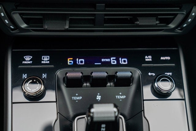 2020 Porsche 911 Carrera