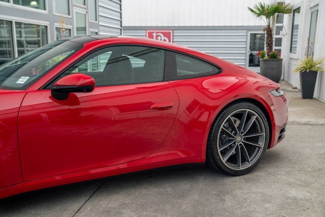 2020 Porsche 911 Carrera