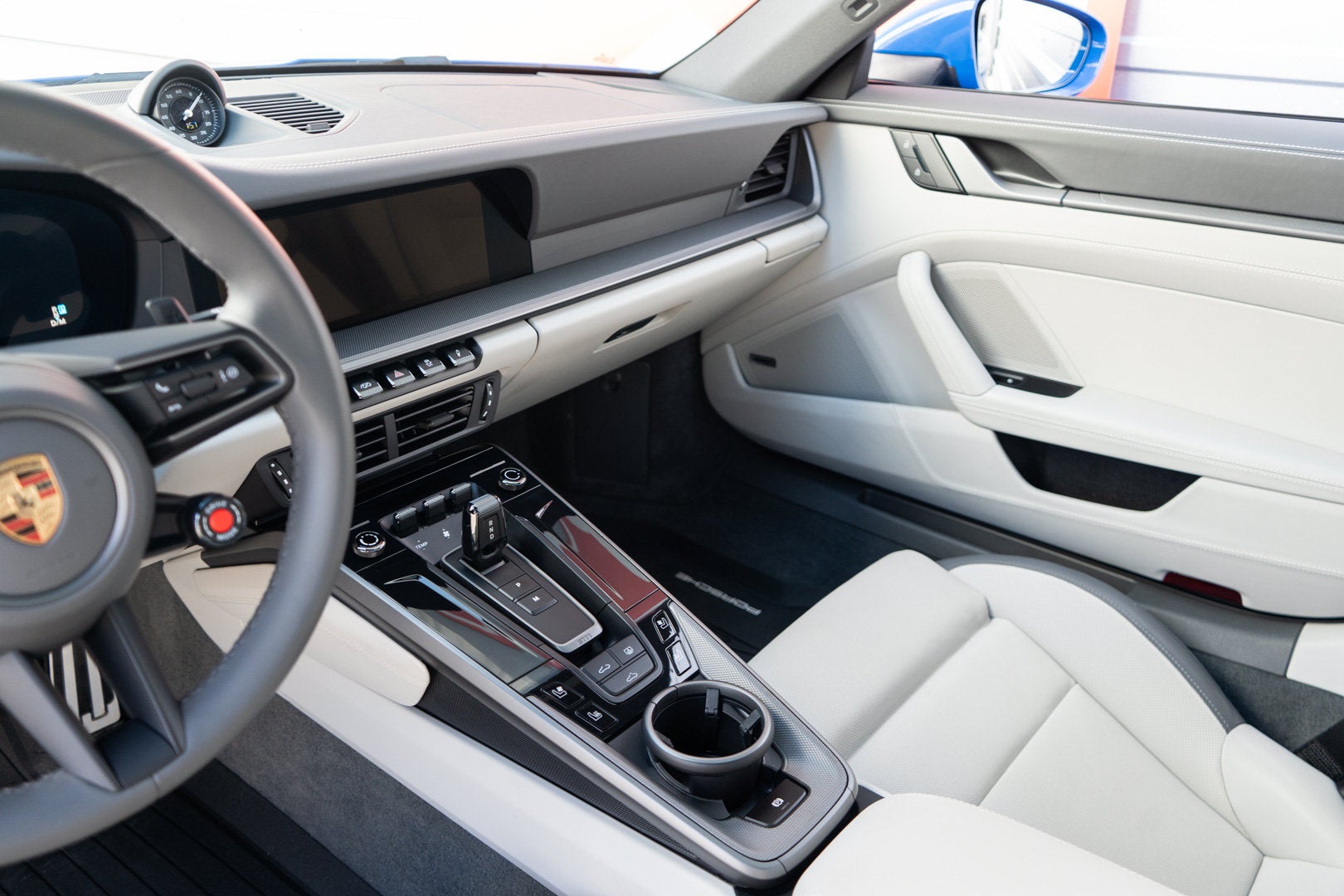2025 Porsche 911 Carrera