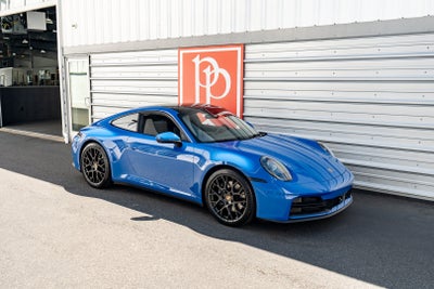 2025 Porsche 911 Carrera