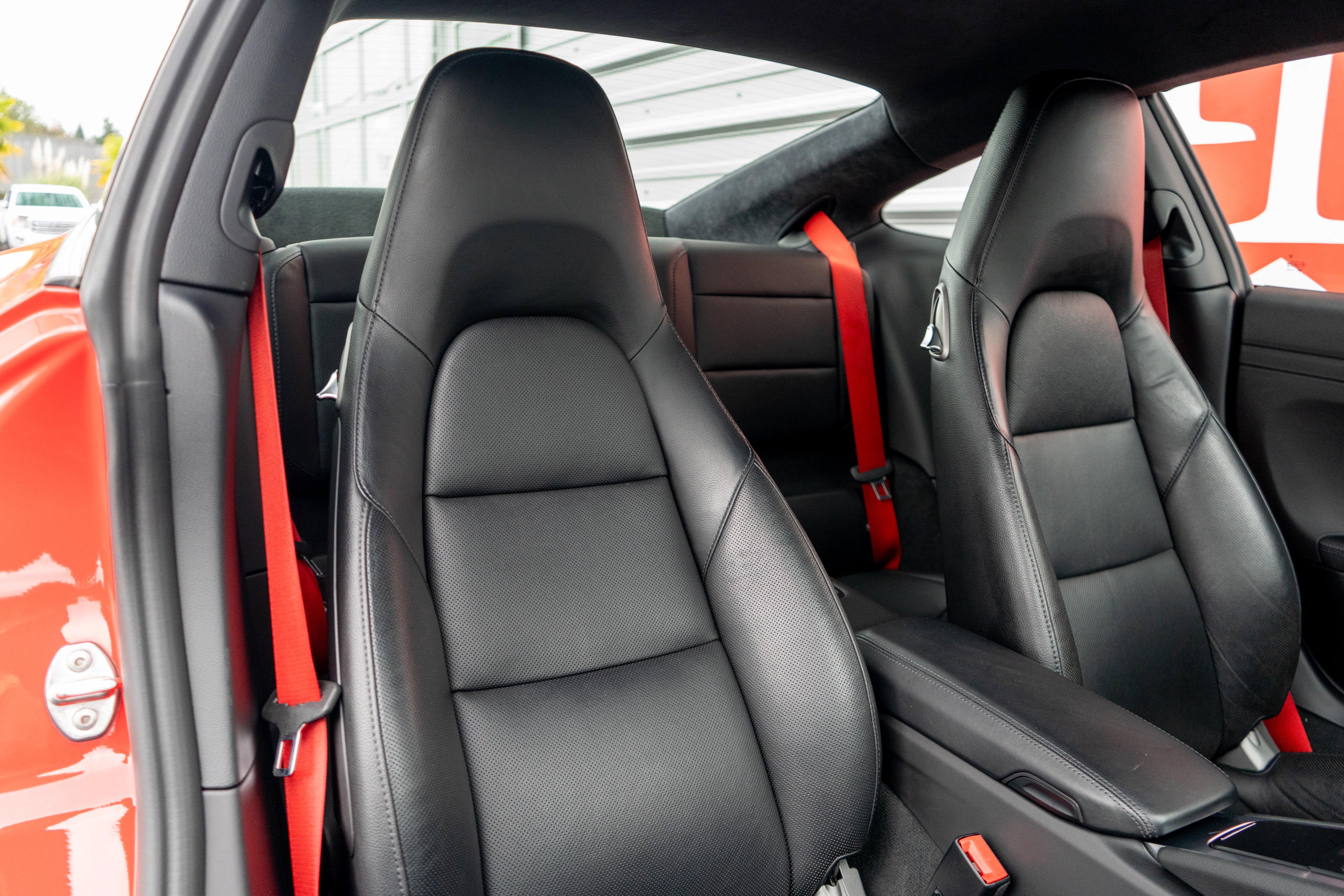 2018 Porsche 911 Carrera