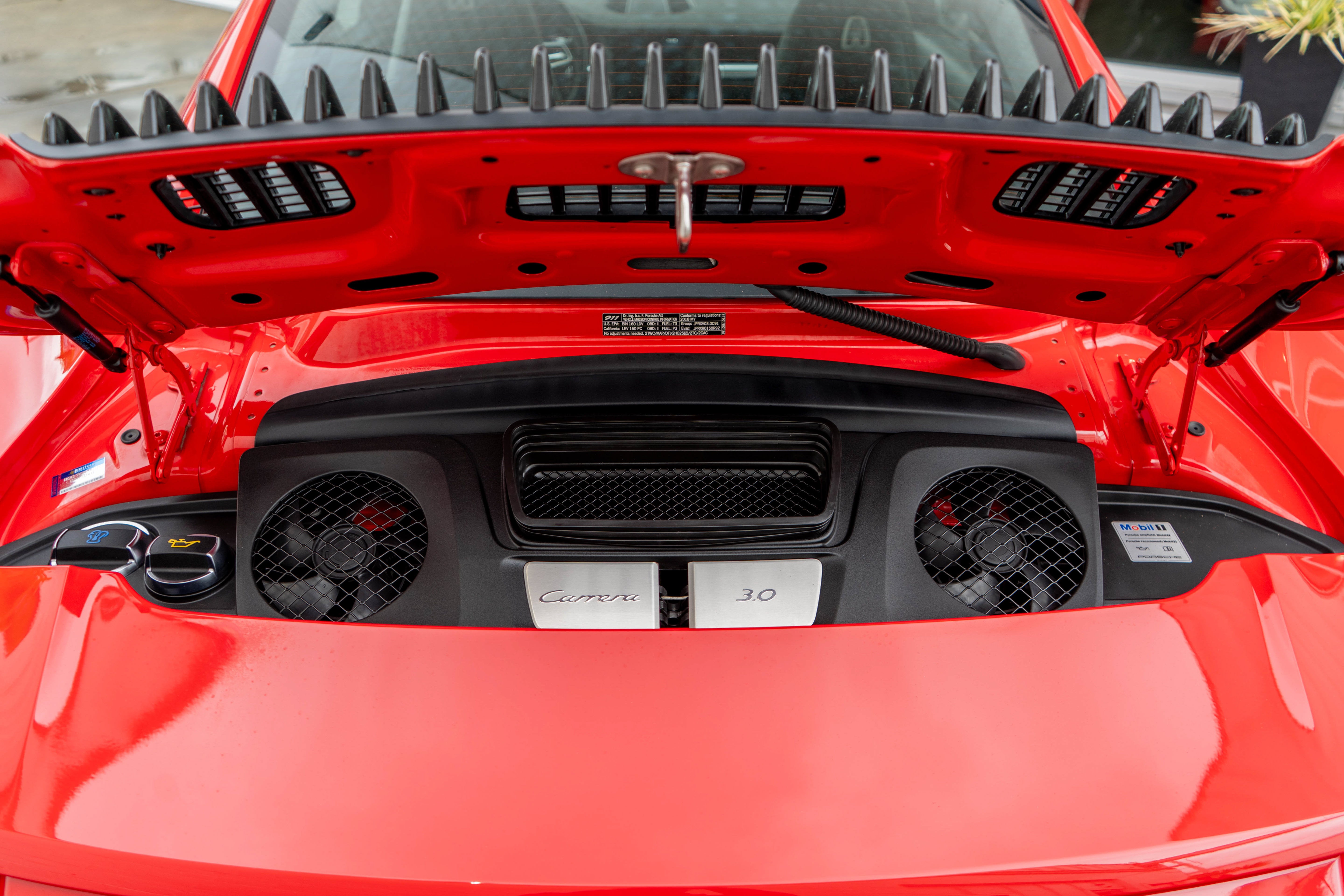 2018 Porsche 911 Carrera