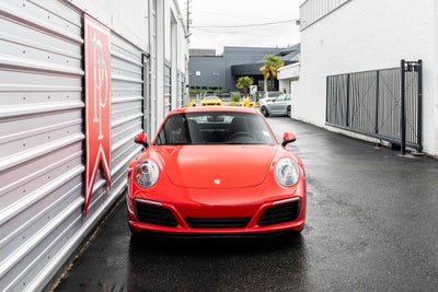 2018 Porsche 911 Carrera