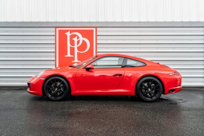 2018 Porsche 911 Carrera