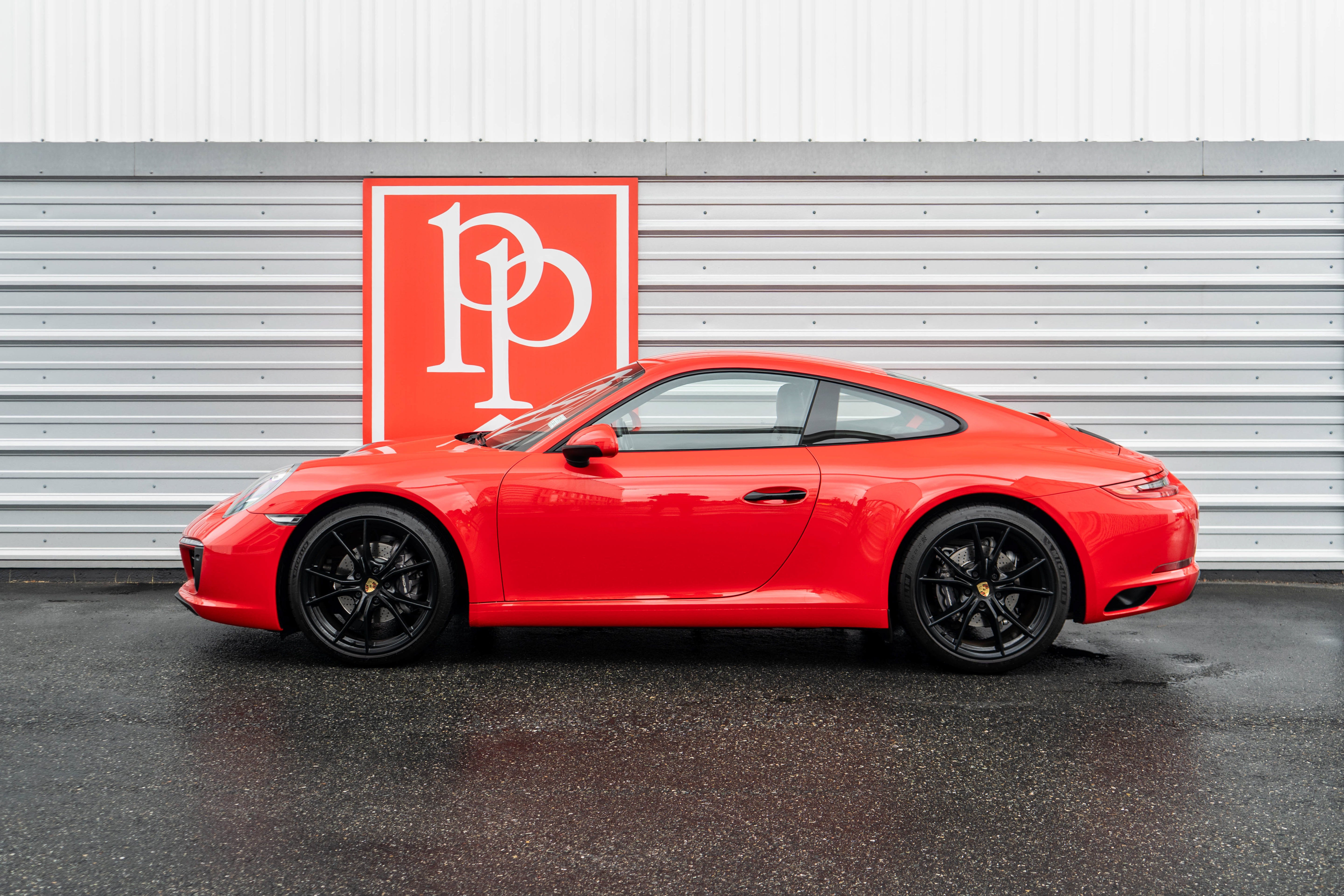 2018 Porsche 911 Carrera
