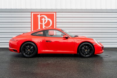 2018 Porsche 911 Carrera