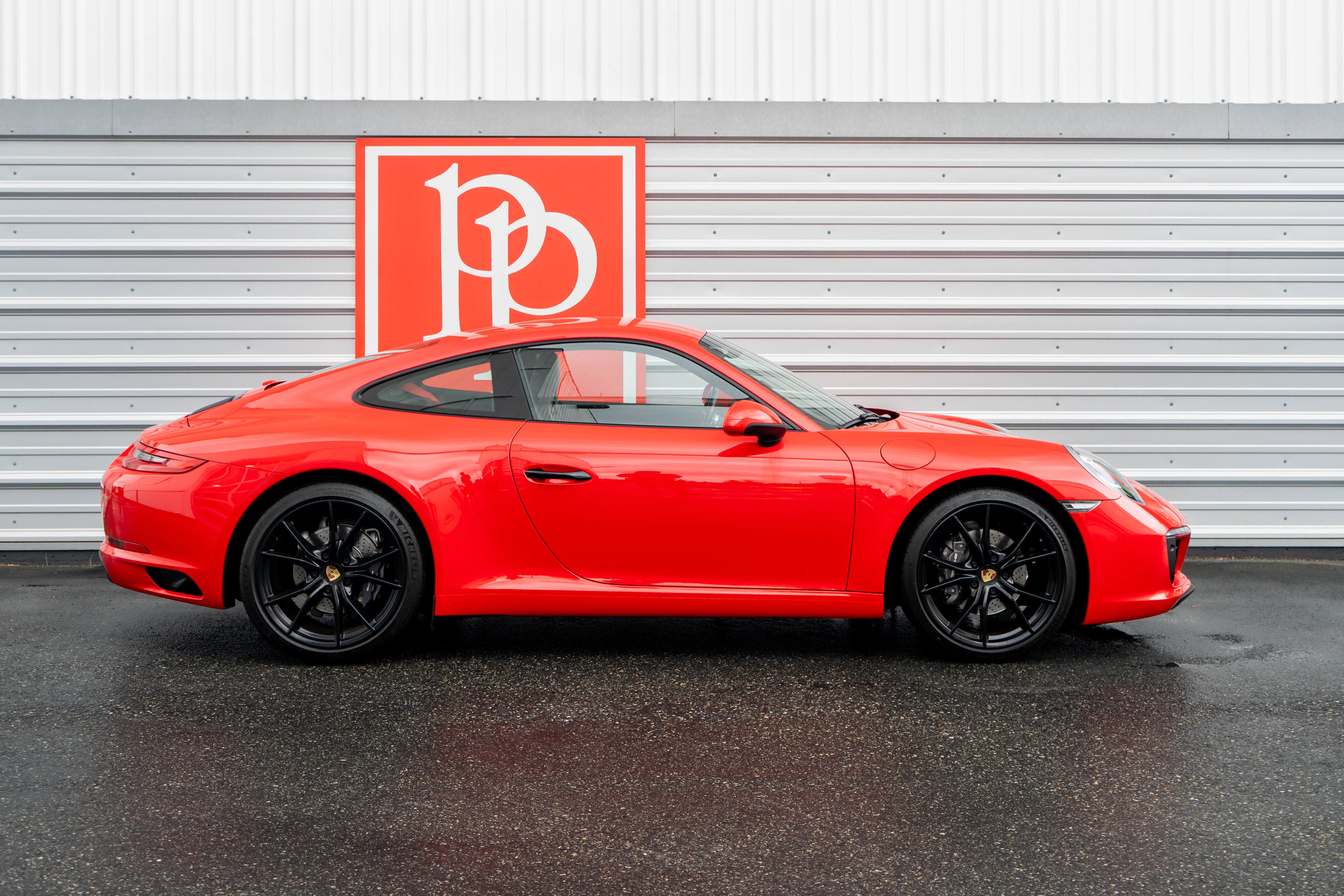 2018 Porsche 911 Carrera