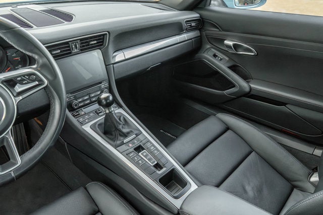 2019 Porsche 911 Carrera