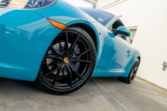2019 Porsche 911 Carrera