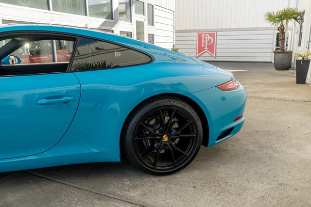 2019 Porsche 911 Carrera