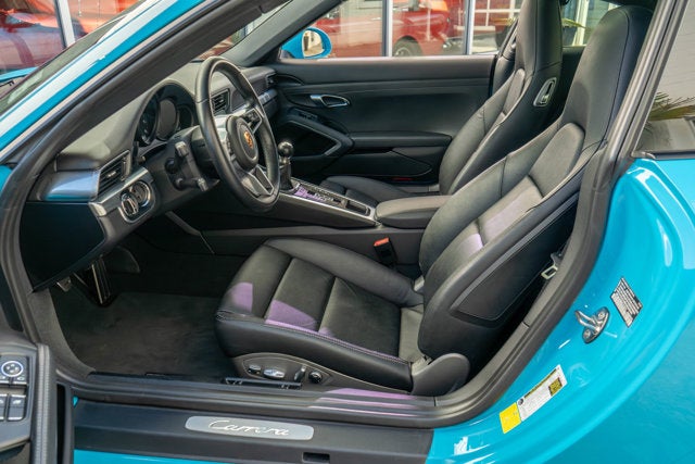 2019 Porsche 911 Carrera
