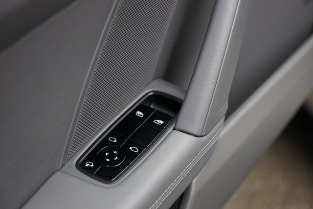 2021 Porsche 911 Carrera