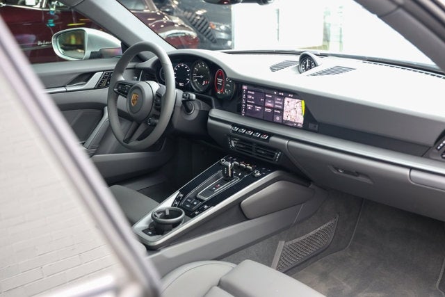 2021 Porsche 911 Carrera