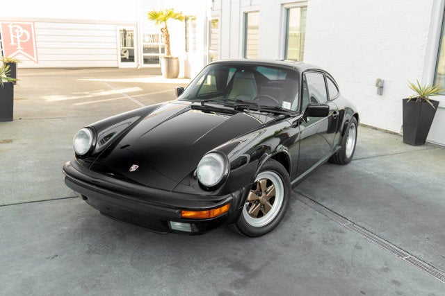 1989 Porsche 911 Carrera 2dr Coupe
