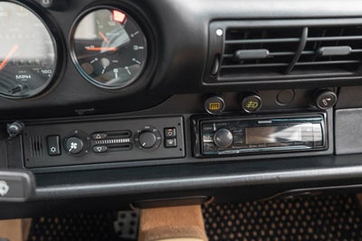 1990 Porsche 911 Carrera 4 2dr Coupe 4