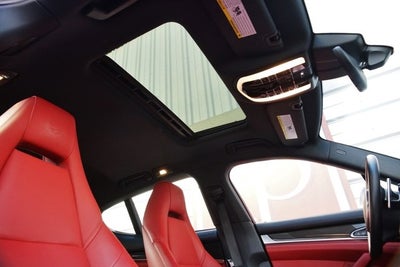 2014 Porsche Panamera 4S