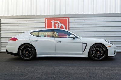 2014 Porsche Panamera 4S