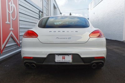 2014 Porsche Panamera 4S