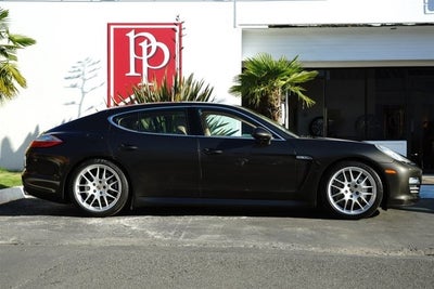 2010 Porsche Panamera 4S