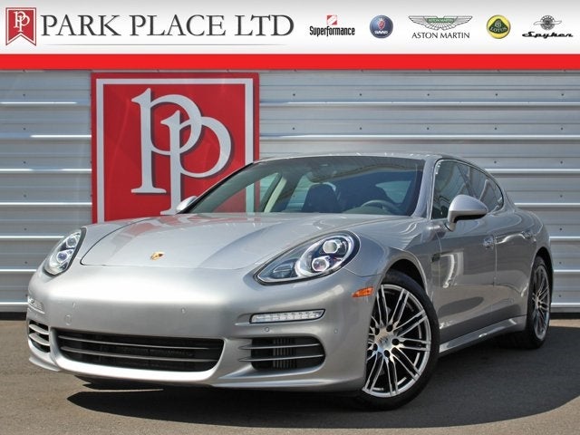 2015 Porsche Panamera 4S