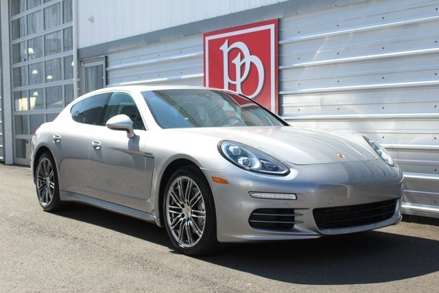 2015 Porsche Panamera 4S