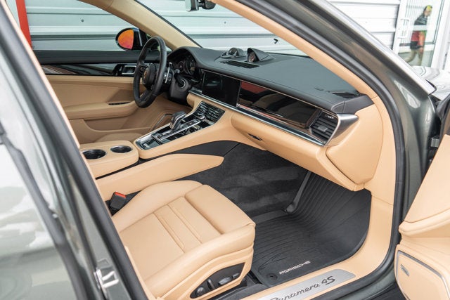 2022 Porsche Panamera 4S