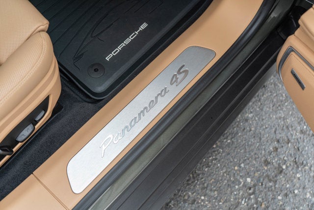 2022 Porsche Panamera 4S