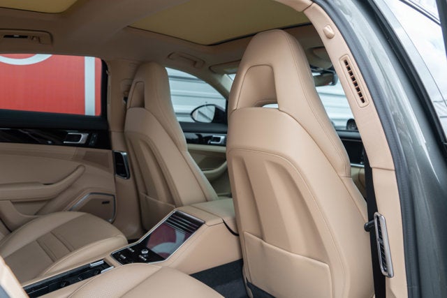 2022 Porsche Panamera 4S
