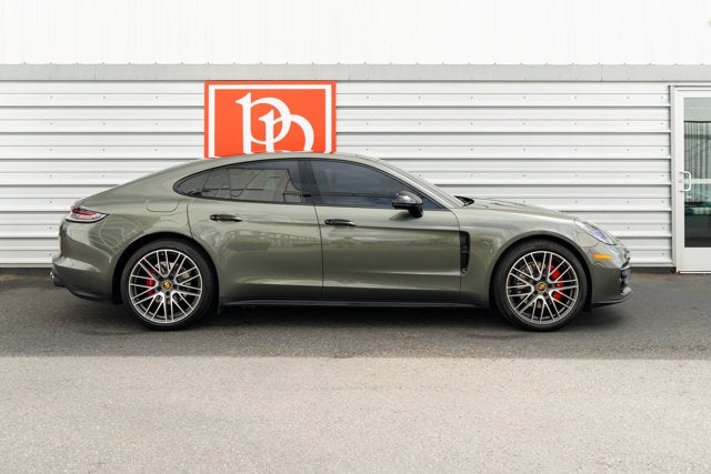2022 Porsche Panamera 4S